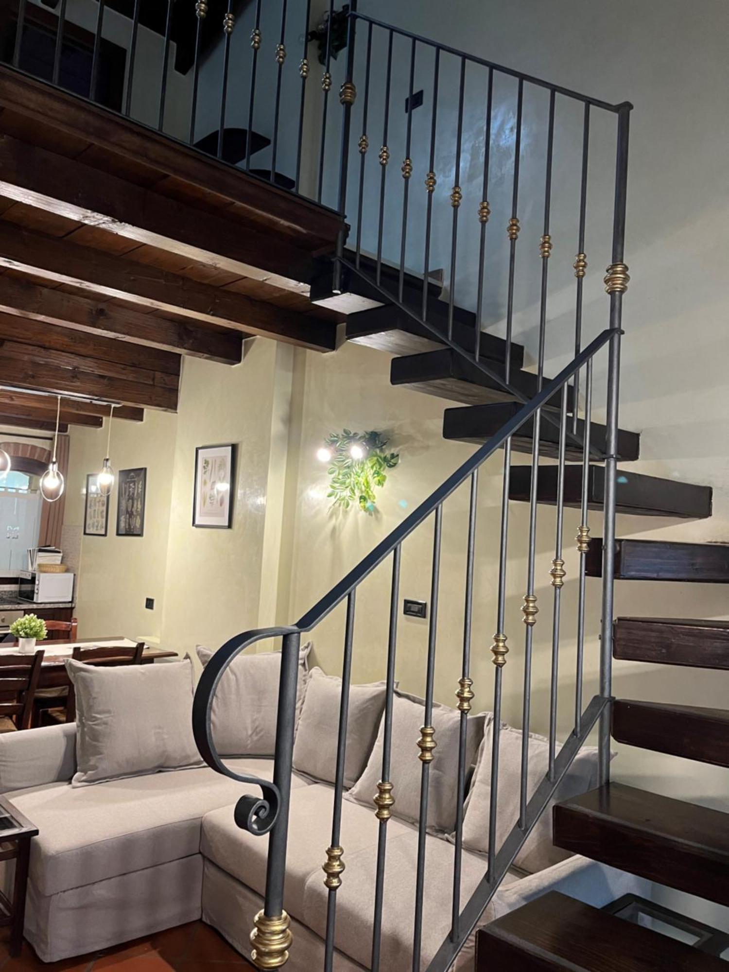 Bilocale Dafne Abbadesse Guest House Milánó Kültér fotó