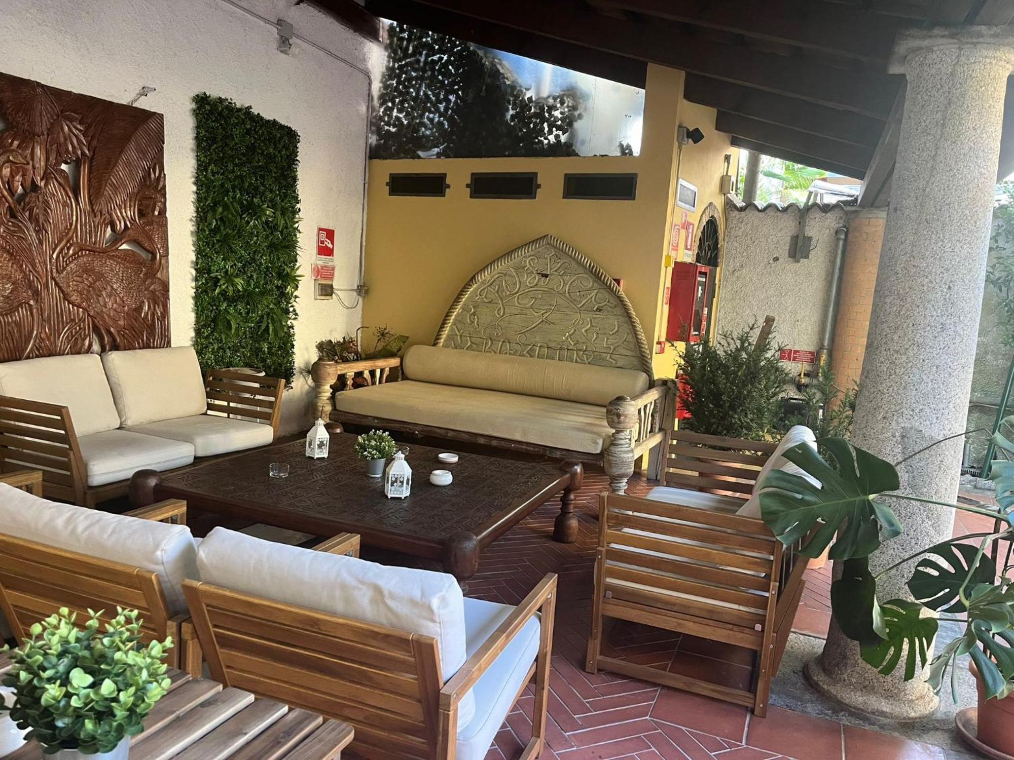 Bilocale Dafne Abbadesse Guest House Milánó Kültér fotó